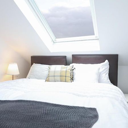 Luxury 3 Bed Royal Mile Apartment Edinburgh Bagian luar foto