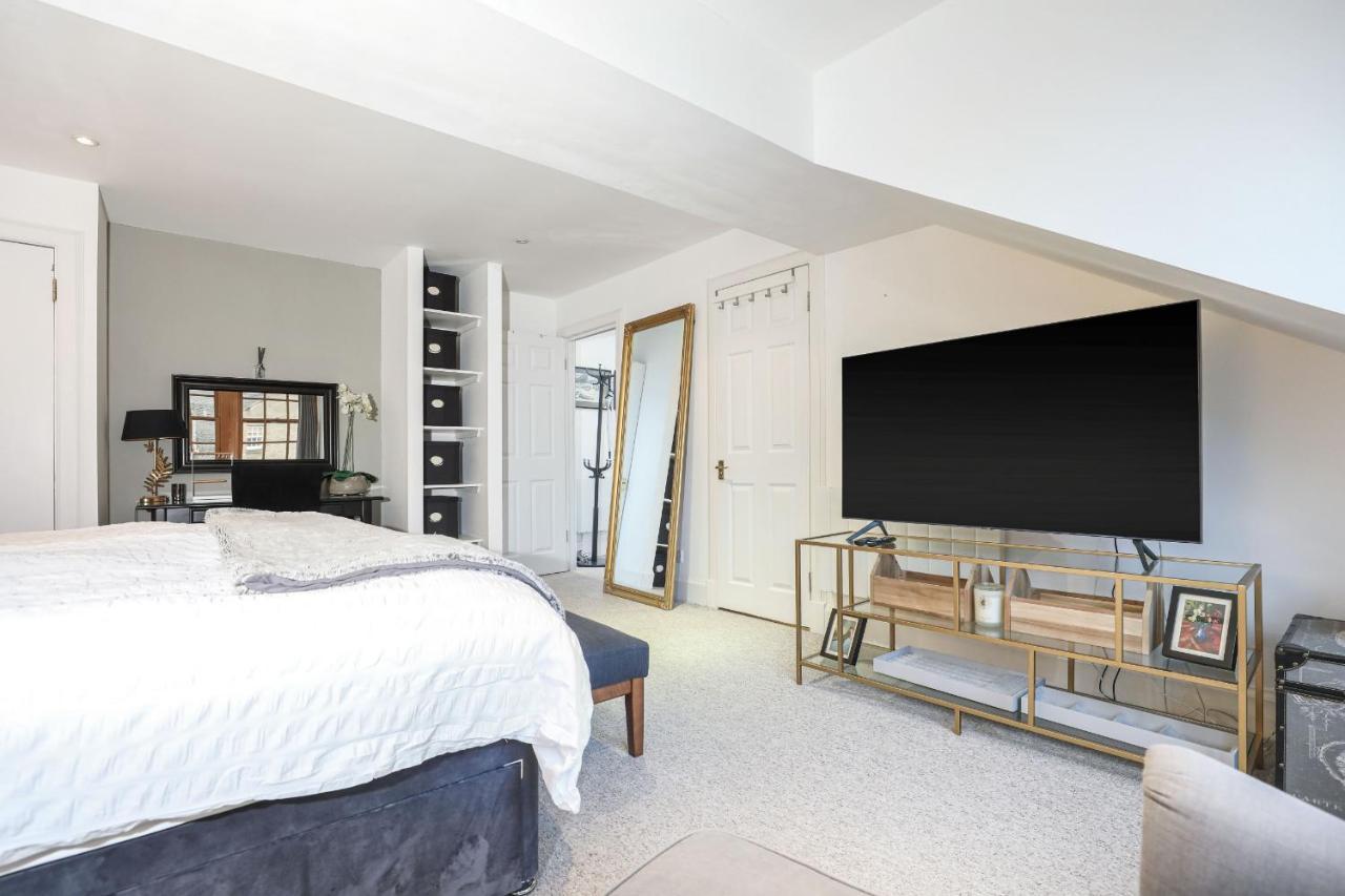 Luxury 3 Bed Royal Mile Apartment Edinburgh Bagian luar foto