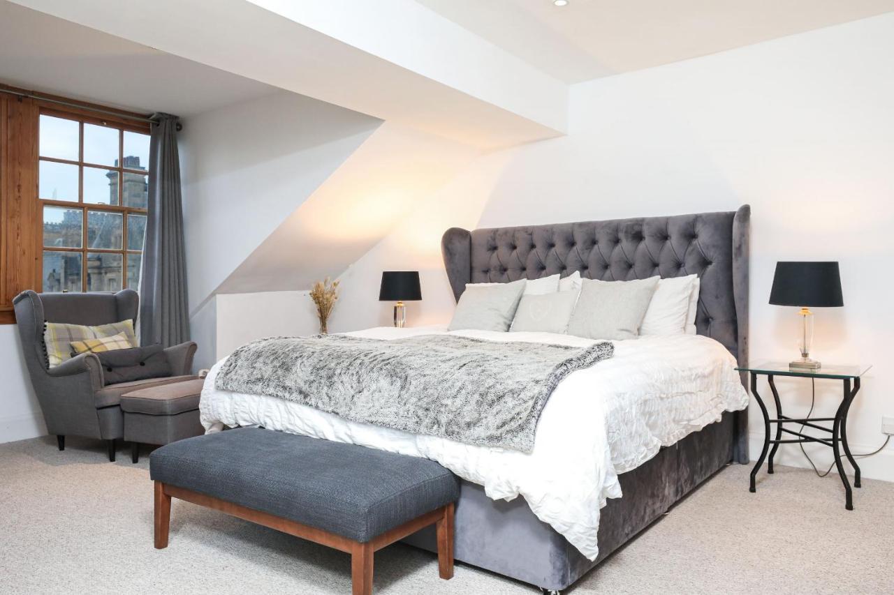 Luxury 3 Bed Royal Mile Apartment Edinburgh Bagian luar foto
