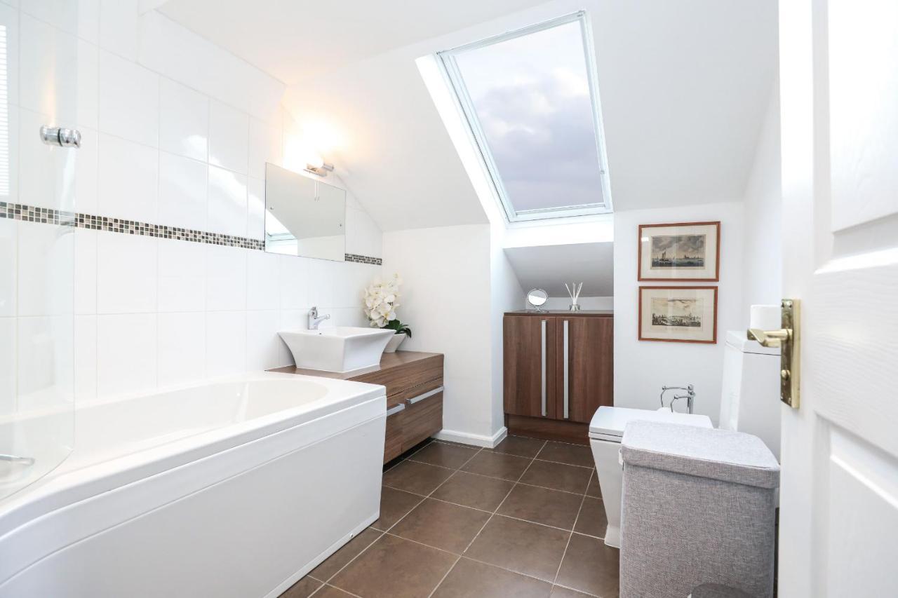 Luxury 3 Bed Royal Mile Apartment Edinburgh Bagian luar foto
