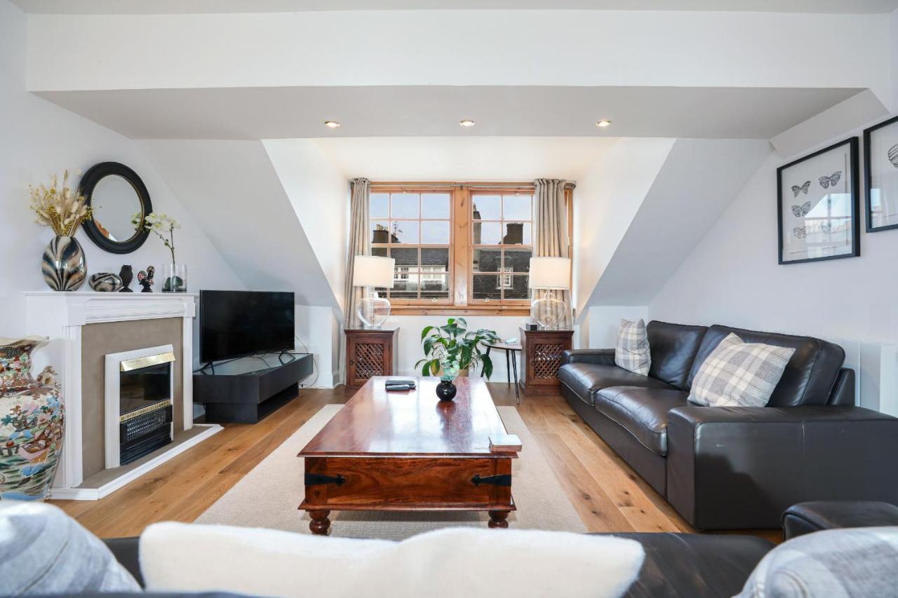 Luxury 3 Bed Royal Mile Apartment Edinburgh Bagian luar foto