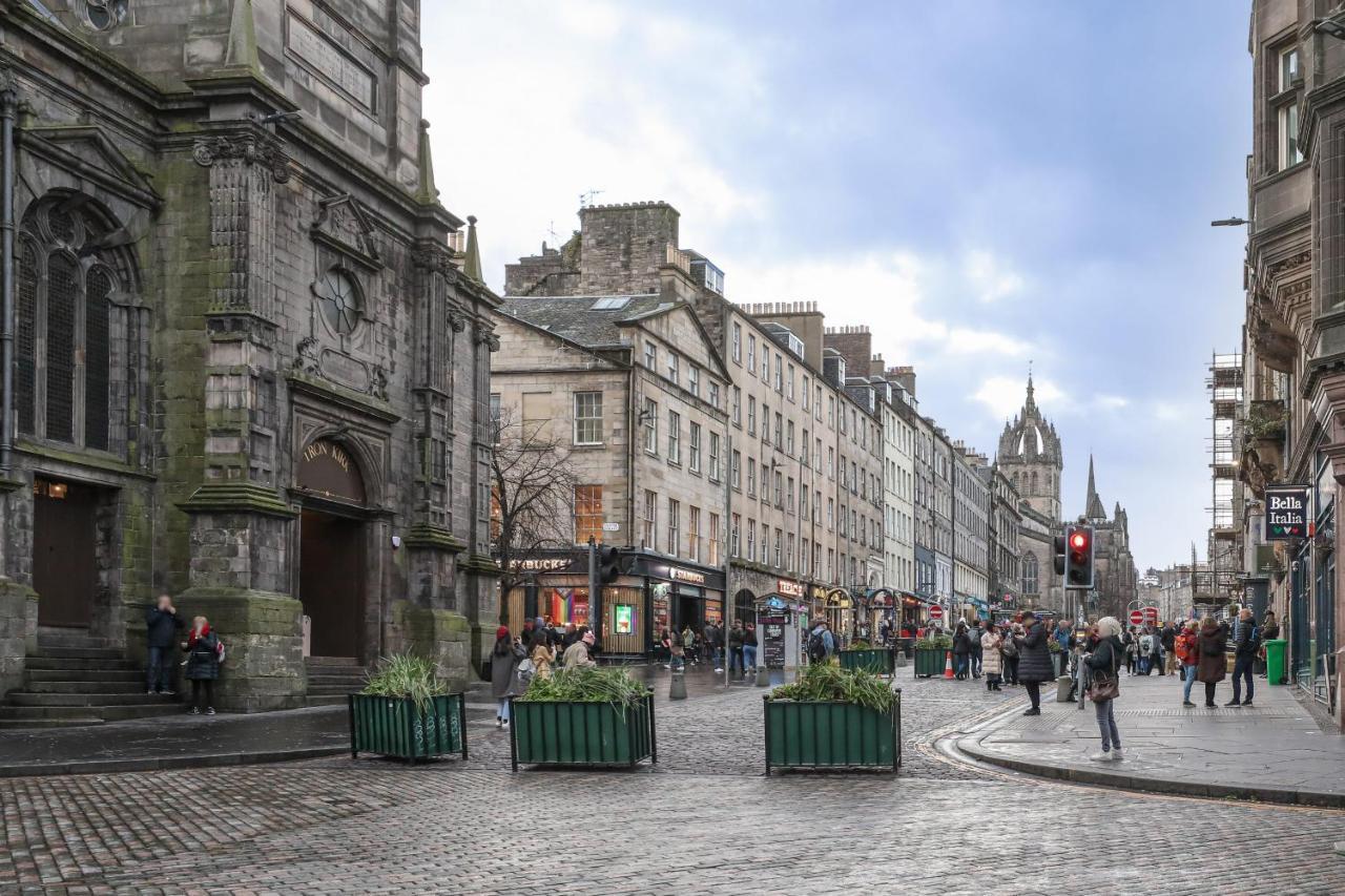 Luxury 3 Bed Royal Mile Apartment Edinburgh Bagian luar foto