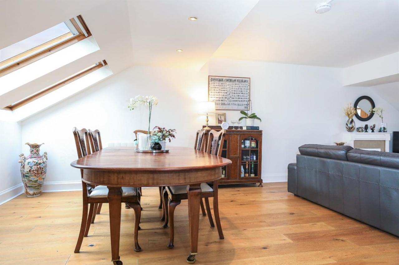 Luxury 3 Bed Royal Mile Apartment Edinburgh Bagian luar foto