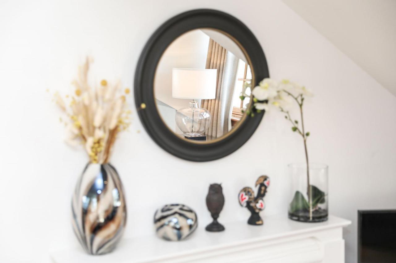 Luxury 3 Bed Royal Mile Apartment Edinburgh Bagian luar foto